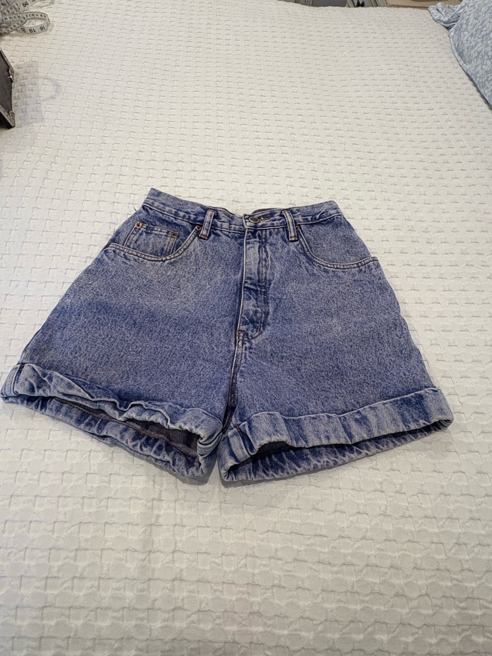 90s vintage RIO shorts by Stephen Mardon high wasted acid wash size 9